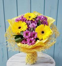 Букет цветов из:  Хризантемы и Герберы в Темижбекской