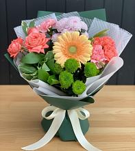 Букет цветов из:  Гвоздики, Розы, Герберы и Хризантемы #REPLACE_PRED# Темижбекской