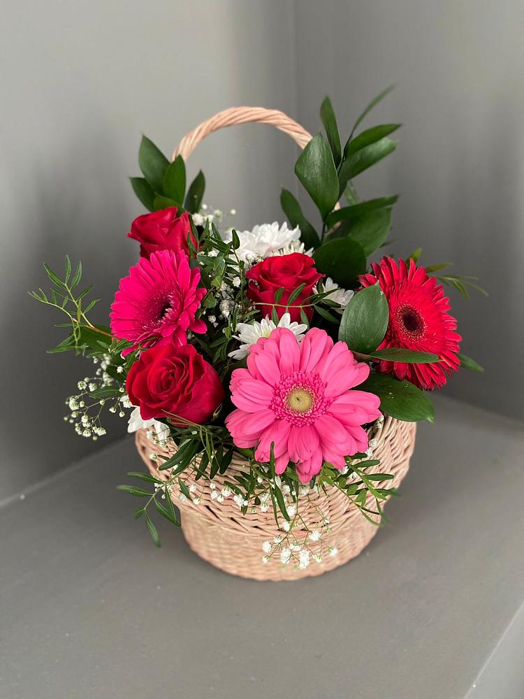 Цветочная композиция из Розы, Хризантемы и Герберы в корзине в Темижбекской