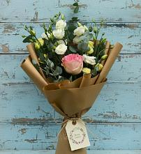 Букет цветов из:  Розы и Лизиантусы в Темижбекской